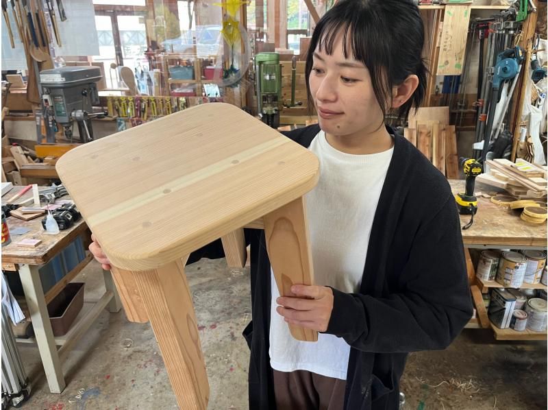 【秋田県・横手市】”職歴２５年の木工職人”が教える！日本三大美林秋田杉を使ったイス製作体験（コースターのお土産付き）の紹介画像