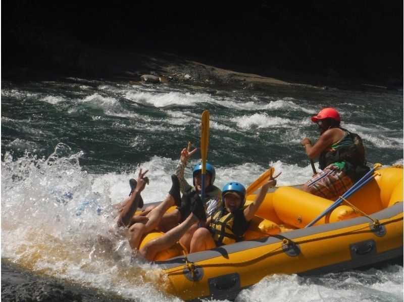 [Gifu Gujo Hachiman Nagara River] ☆25 years old and under only☆〈Supporting the Future Youth〉Campaign!! Rafting Tour AM Courseの紹介画像
