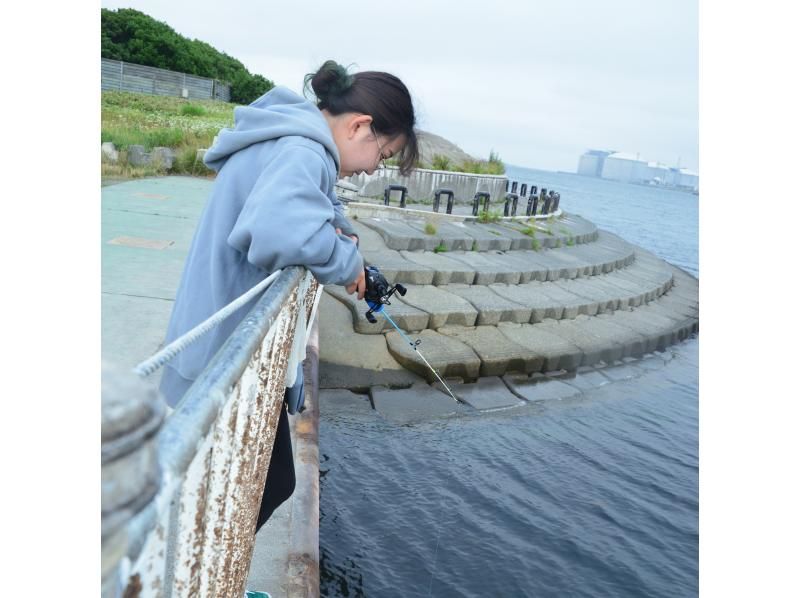 [Near Sapporo, Ishikari Bay New Port] Same-day reservations accepted! Enjoy sea fishing at your leisure somewhere in Ishikari Bay, guided by your guide.の紹介画像