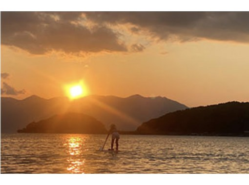 [Shiga, Omihachiman] Suigo Sunset SUP! (Summer) ☆ Popular with women and couples ☆ Fantastic reed-lined Suigo Sunset SUP Cruise! [1.5-hour course]の画像