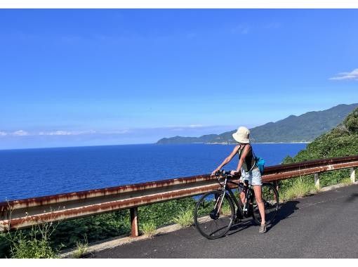 Cycling around Yakushima on an electric bicycleの画像