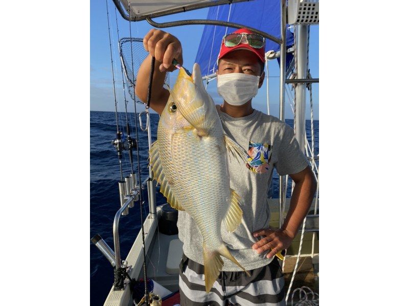【沖縄・宜野湾】船釣り半日コース★手ぶらでOK★初心者歓迎★午前・午後（4H）の紹介画像