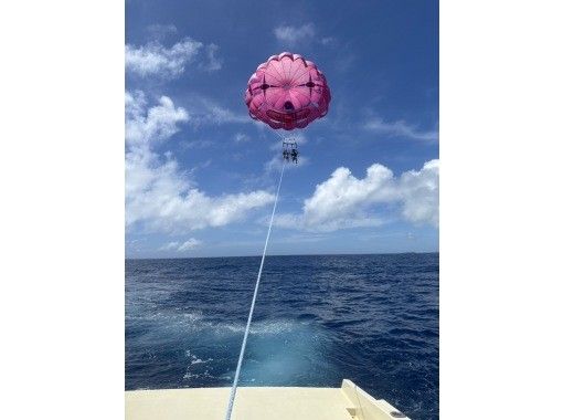 [Okinawa, Itoman, Southern] Parasailing Experience | Bibi Beach across from Southern Beach Resort Hotel | Entry from Itoman Fisherinaの画像