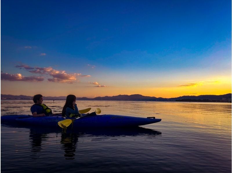 Lake Biwa Sunset SUP and Kayaking Experience | Enjoy Nature, Photos, and Coffee (Beginners Welcome!)の紹介画像