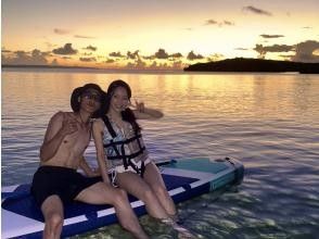 จำกัด 1 กลุ่มต่อวัน! ทัวร์ SUP ชมพระอาทิตย์ตกที่หาดยูนิ