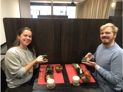 [Tokyo, Ginza] "Onigiri Making" Experience ~ The only workshop where you can experience onigiri from all over Japan!の画像