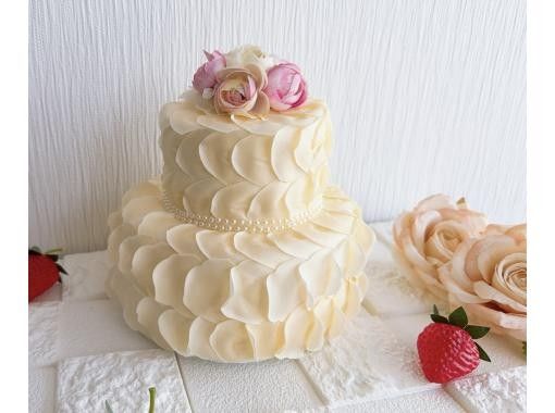 ソープフラワーインテリアケーキ作りの画像