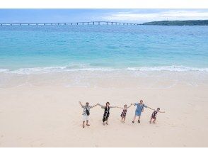 【沖縄・宮古島】 宮古島・与那覇前浜ビーチで撮影する（ドローンフォトプラン〉３０分以内！当日納品！レビューで追加５カットプレゼント中！