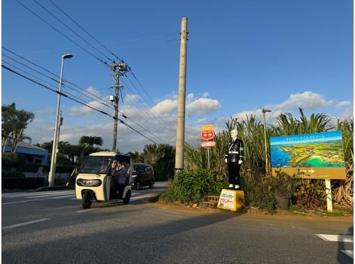 【宮古島・来間島】「ガイドが導く、自由気ままな島冒険。トゥクトゥクで巡る、あなただけの物語。」スポット巡り＆思い出フォト撮影付（1〜3名）の画像