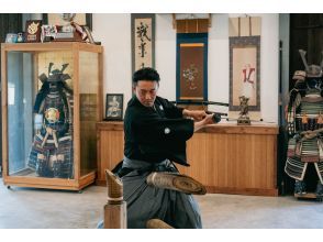 【香川武士體驗道場】約150分鐘的正宗武士體驗（使用複製劍）黃金套餐