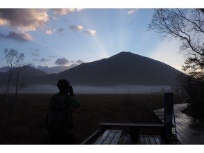 【栃木・奥日光】早朝の湿原をゆったり満喫！秋の戦場ヶ原・小田代原ハイキング