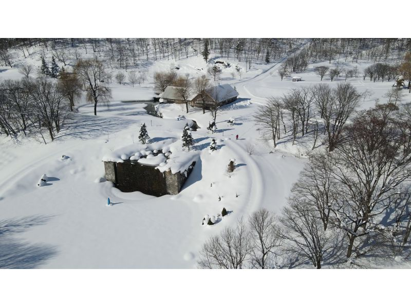 【長野・木島平村】午後からスノーシュー　初めての雪上散歩に最適! スノーリゾートロマンスの神様から「やまびこの丘公園」でスノーシュー体験の紹介画像