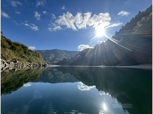 [Tokushima, Oboke and Koboke] River SUP experience Enjoy a spectacular river rafting experience on a board designed specifically for the river! A plan with a lecture included that is safe for beginnersの画像