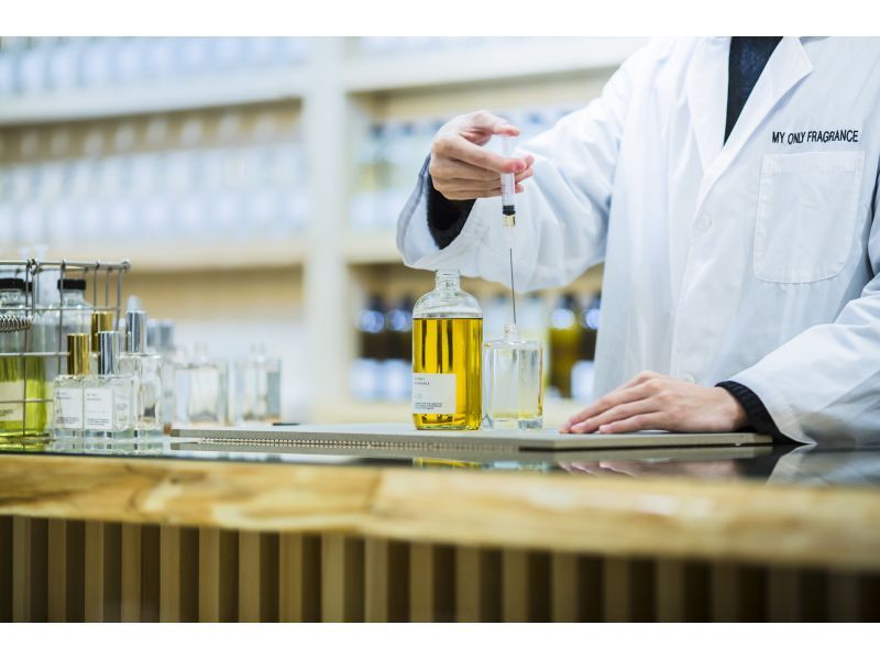 【岐阜・飛騨高山】オーダーメイドフレグランス作り(50ml／100ml) フレグランスアドバイザー指導で初心者安心！ギフトにも！（30分）の紹介画像