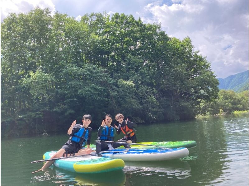 [Hokkaido, Tokachi] Near Obihiro Airport, reserved for one group! A niche spot at the foot of Hidaka Mountains National Park with outstanding transparency and location <Mirror Water SUP Stand Up Paddleboarding Experience>の紹介画像