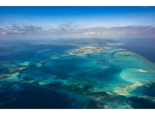 [โอกินาว่า เกาะอิชิงากิ] ล่องเรือเฮลิคอปเตอร์ 15 นาที (หลักสูตรเซกิเซย์ลากูนคอรัลคราวน์)の画像