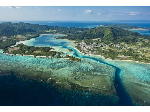 [โอกินาว่า เกาะอิชิงากิ] ล่องเรือเฮลิคอปเตอร์ 45 นาที (เกาะอิริโอโมเตะ)の画像