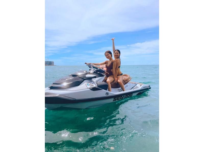 《4명 이상의 그룹 할인! 단체 할인 캠페인 >>【오키나와 기노완·2시간 탈 무제한 플랜】현내 최다의 전 12종 마린 스포츠 놀이 무제한!の紹介画像