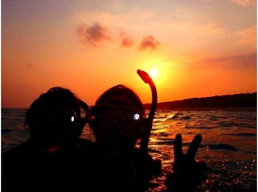 【那覇・糸満】直前予約OK☆まだまだ遊び足りない方の為の夕方からウミガメとシュノーケリング♪ウミガメ遭遇率高めだよ♪の画像