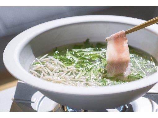 [Akita, Ugo] Enjoy a "Toyoya Nabe" hotpot in the special space of "Bonjuku U," a hotel renovated from a 180-year-old house and set to open in spring 2025.の画像