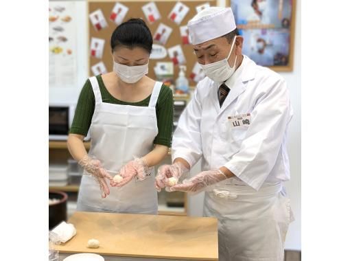 [Tokyo, Ikebukuro] <Sushi Making - Half-Day Experience Course> Our sushi chef will be your instructor and provide thorough support (7 minutes walk from Ikebukuro Station! Come empty-handed!)の画像