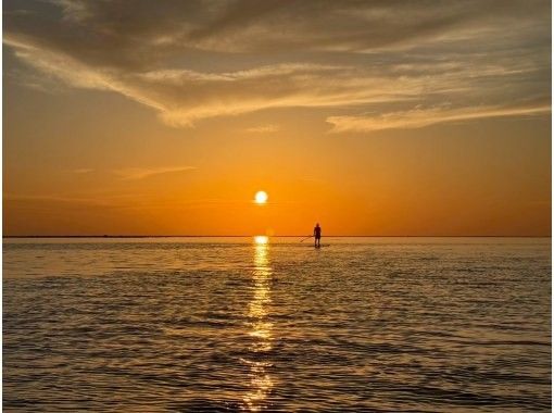 [No.1 Sunset] Impressive Sunset SUP (Dyed a deep orange color in winter)の画像