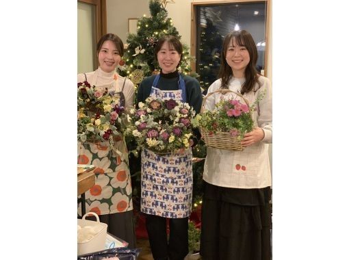 【秋田縣由利本莊】像插花一樣體驗植物採集！ <花環製作課程>含飲品♪の画像