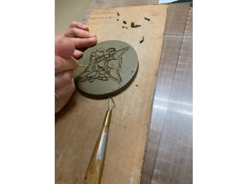 【兵庫縣南淡路市】我們將使用淡路島的真正瓷磚黏土製作一款名為「水滴清爽的Sutori君」的瓷磚杯墊。の画像