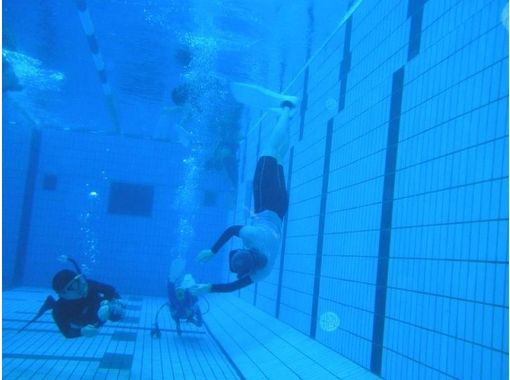 [茨城·筑波 - 初學者的安心！ 1天的經驗深潛【體驗·游泳池】の画像