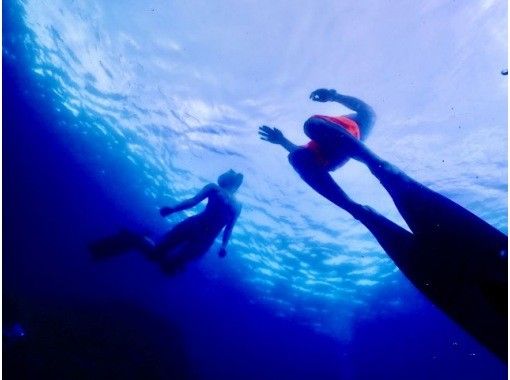 【無人島チャーター】グループ割引☆宜野湾発・チービシ環礁シュノーケル＆スキンダイビング！ボートで密回避＆初心者歓迎！ウミガメに会えるかも！?の画像