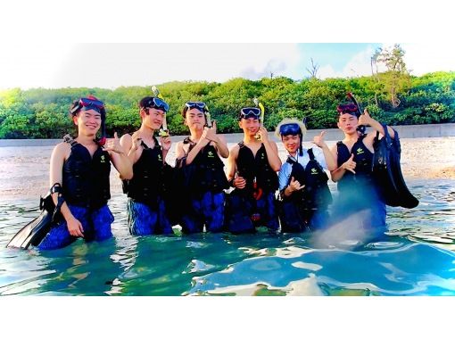 【学割プラン】那覇から車で30分♪日中遊び足りない方の為のウミガメとシュノーケリング♪ウミガメ遭遇率高めだよ♪♪直前予約OK☆の画像