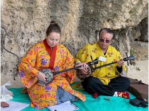 【沖縄・那覇】1日4組限定！気軽に沖縄文化体験！「オリジナル琉装レンタル＆三線体験プラン」の画像