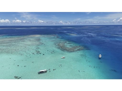 【宮古島/秘境】地元の漁師さん直伝の秘境ポイントへ！世界有数のサンゴ礁を巡るボートシュノーケル。3歳から参加OK＆高画質写真プレゼント！の画像