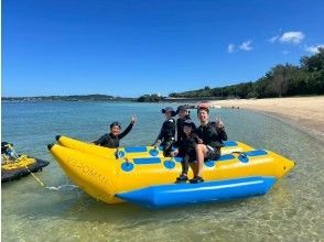 【沖縄県・本部町】友達・恋人・家族で楽しむ、塩川ビーチ3時間完全貸切マリン体験プラン｜人混みを避けて大切な人とゆったり過ごす特別な海時間