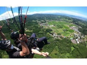 【静岡・熱海】熱海でパラグライダー　いきなり飛んじゃう？最高の体験と最高の瞬間を撮影！