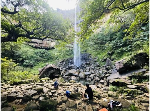 【沖縄・西表島】50歳以上限定カヌー＆トレッキング！落ち着いた雰囲気で楽しむ世界自然遺産ピナイサーラの滝・ネイチャーラグジュアリーツアーの画像