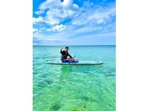 【沖縄　今帰仁村・本部】クリアsup 海の上を歩いているかのような感覚が味わえる。