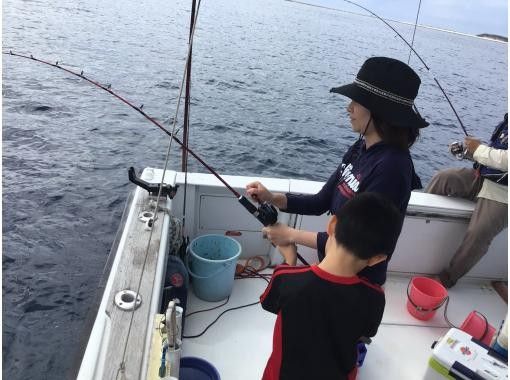 【沖縄・宜野湾マリーナ発】沖縄の美しい海で沖釣りをたのしもう！！の画像