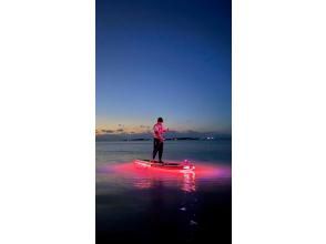 【宮古島初】6色に光るSUPでナイトSUP &ナイトカヤック体験！