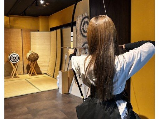 [アドバンスト]京都・祇園　20射・弓道着着用弓道体験コースの画像