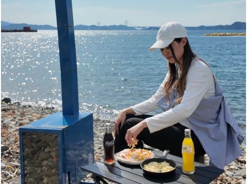 【焚き火カフェプラン】選べる3部制!海辺の本格焚き火でスモアやピザ作りを楽しむ手ぶらアウトドア体験 【焚き火カフェプラン】選べる3部制!海辺の本格焚き火でスモアやピザ作りを楽しむ手ぶらアウトドア体験