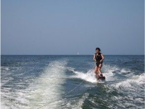 [Yokohama, Kanagawa] water surface slip in Shonan! Wake surf school (from 1 to 4 hours, 3 people)の画像