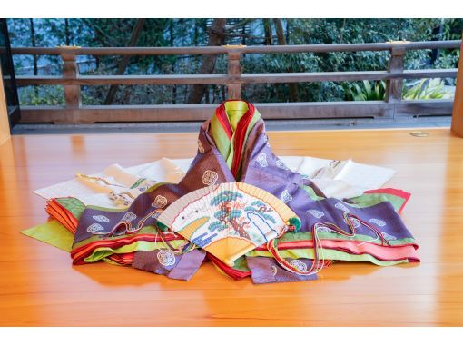 【東京・新宿】<新宿の神社で十二単体験>1日2組限定の十二単(千歳)着付体験!撮影自由・カメラマン持込OK! 【東京・新宿】<新宿の神社で十二単体験>1日2組限定の十二単(千歳)着付体験!撮影自由・カメラマン持込OK!