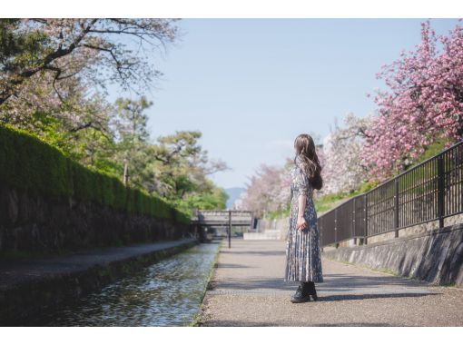 【岐阜・白川郷】世界遺産の町並みでプライベートフォト撮影|90分・カップル・家族・ひとり旅歓迎 【岐阜・白川郷】世界遺産の町並みでプライベートフォト撮影|90分・カップル・家族・ひとり旅歓迎
