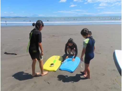 [Shizuoka / Makinohara City] Let's experience surfing! Kids course (2 hours and a half x 1 time)の画像