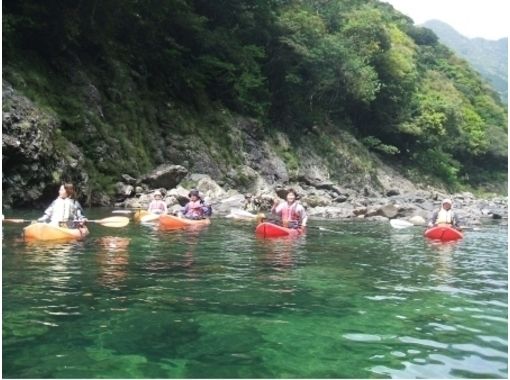 [Kagoshima Yakushima] เพลิดเพลินไปกับธรรมชาติของ Yakushima! แม่น้ำเรือคายัคและ sawanoboriの画像
