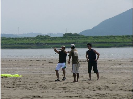 [Aichi ・ Kisogawa] Aimed kite boarder! Kite board experience A course (120 minutes)の画像