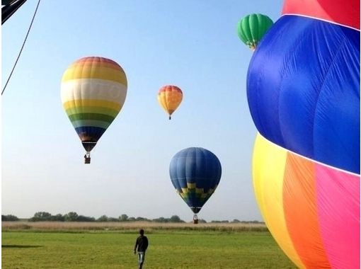 [Mie ・ Suzuka area] Recommended for the anniversary! Hot air balloon 45 minutes private flight courseの画像