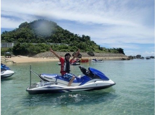 [Okinawa Onna] [another without a license, gasoline] uninhabited island touring jet skiの画像
