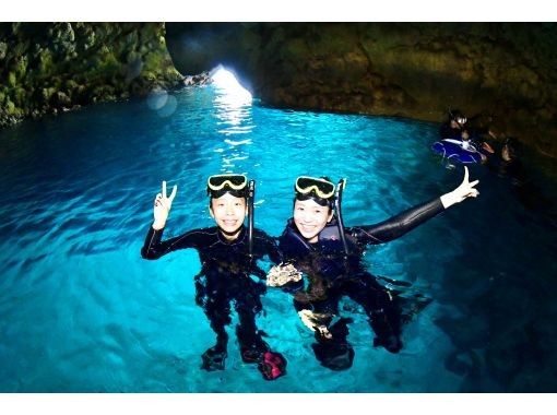 [Blue Cave Snorkeling] Easy boat ride | GoPro high quality video and photos | Unlimited shooting only at our shop | Free shower, shampoo, hair dryer and parkingの画像